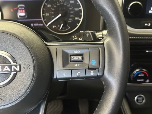 Used 2023 Nissan Rogue SL AWD/4WD image 24