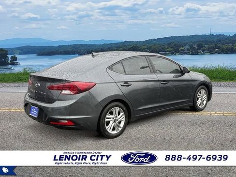 Used 2020 Hyundai Elantra SEL image 3