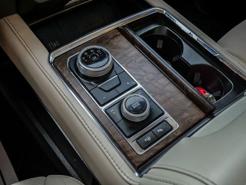 Used 2020 Ford Expedition Platinum image 35