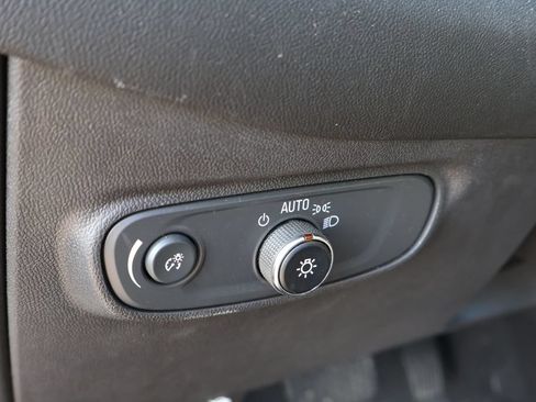 Used 2024 Chevrolet Equinox LT FWD image 17
