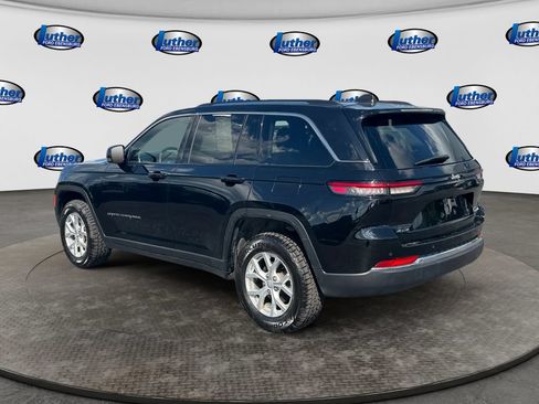 Used 2023 Jeep Grand Cherokee Limited AWD/4WD image 3