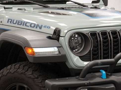 Used 2023 Jeep Wrangler Unlimited Rubicon 4xe AWD/4WD image 5