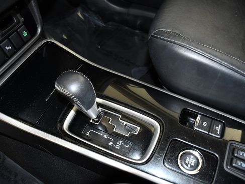 Used 2020 Mitsubishi Outlander SEL AWD/4WD image 30