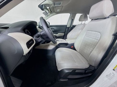 Certified 2024 Honda HR-V LX image 16