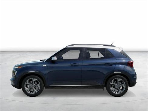 New 2026 Hyundai Venue SEL image 3