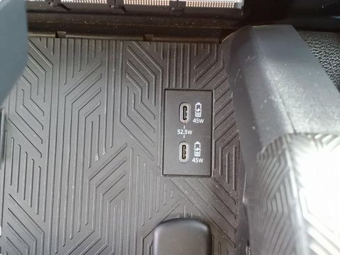 Used 2024 Toyota Tacoma TRD Off-Road image 25