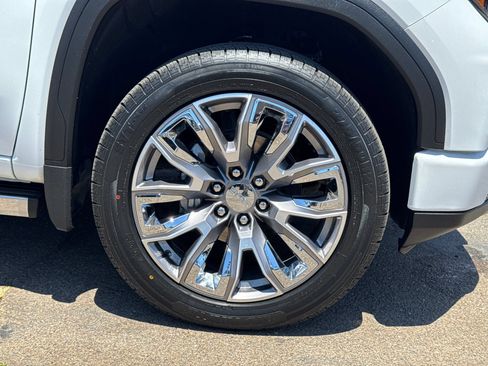 Certified 2024 GMC Sierra 1500 Denali w/ Denali Reserve Package AWD/4WD image 5