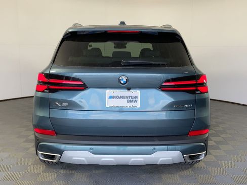New 2026 BMW X5 sDrive40i w/ Premium Package image 8