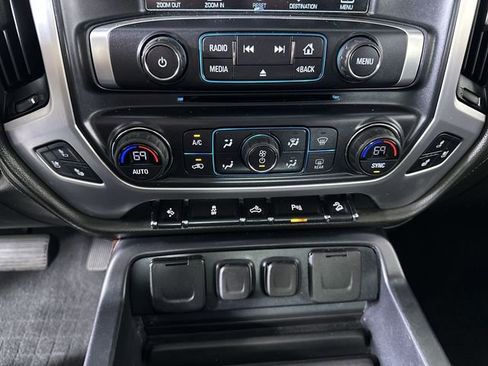 Used 2018 GMC Sierra 1500 SLT w/ Texas SLT Premium Package AWD/4WD image 17