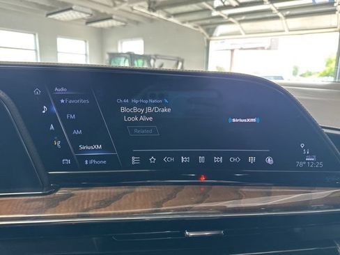 Used 2023 Cadillac Escalade Sport Platinum w/ LPO, ONYX Package AWD/4WD image 51