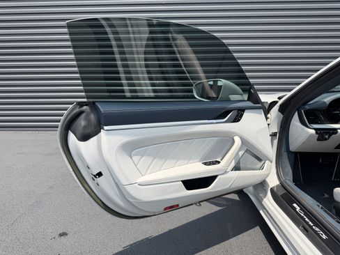 Certified 2022 Porsche 911 Carrera GTS RWD image 19