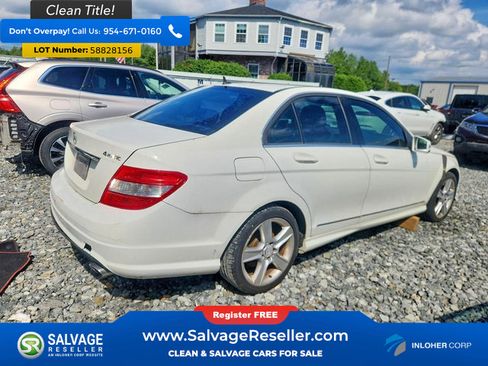 Used 2011 Mercedes-Benz C 300 4MATIC Sedan image 4