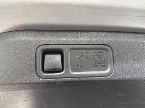 Used 2024 Ford Expedition Limited image 12