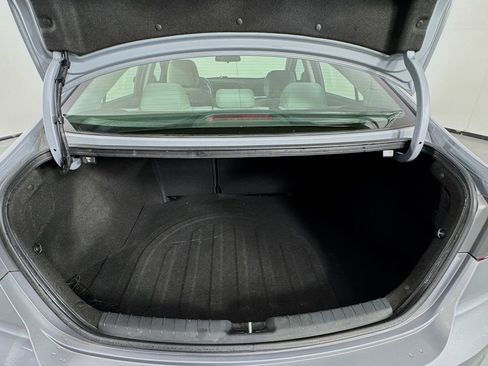 Used 2017 Hyundai Elantra SE image 28