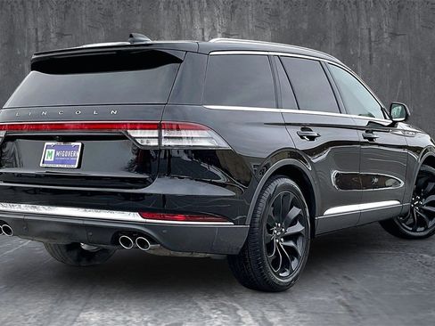 Used 2025 Lincoln Aviator Reserve w/ Illumination Package image 6