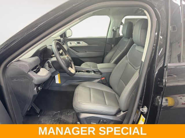 Used 2026 Ford Explorer Active w/ Active Comfort Package AWD/4WD image 7