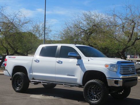 Used 2017 Toyota Tundra Limited w/ Limited Premium Package image 4