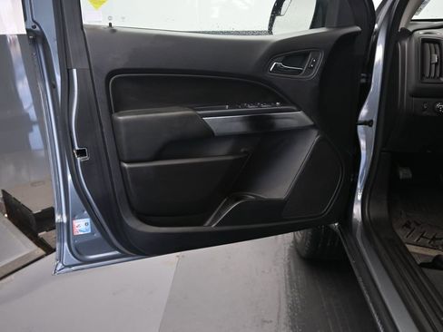 Used 2021 Chevrolet Colorado LT w/ Safety Package image 22