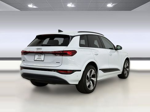 Used 2025 Audi Q6 e-tron Premium Plus w/ Premium Plus AWD/4WD image 9