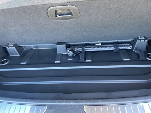 Used 2021 Chevrolet Tahoe Z71 w/ Z71 Off-Road Package image 59