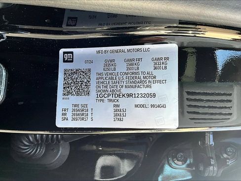 Used 2024 Chevrolet Colorado Z71 w/ Z71 Convenience Package 2 AWD/4WD image 17