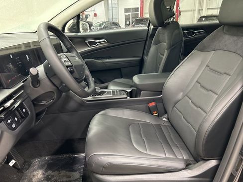 New 2026 Kia Sportage SX image 9