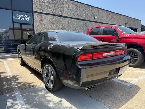 Used 2013 Dodge Challenger SXT Plus RWD image 4