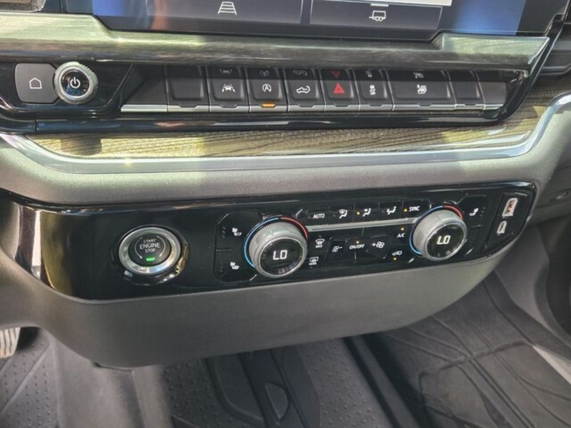 Used 2024 Chevrolet Silverado 1500 LT AWD/4WD image 25