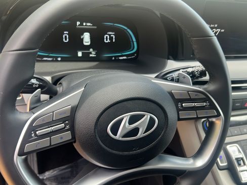 Used 2025 Hyundai Palisade SEL FWD image 12