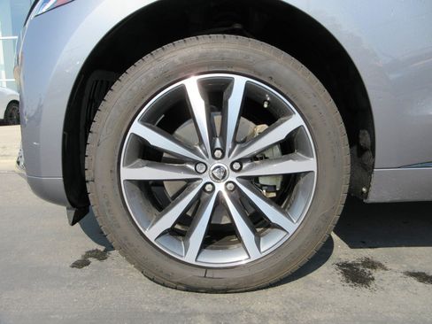 Used 2024 Jaguar F-PACE R-Dynamic S AWD/4WD image 19