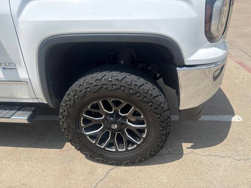 Used 2018 GMC Sierra 1500 SLT AWD/4WD image 4