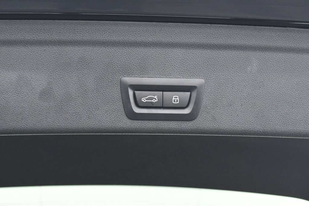Used 2025 BMW X6 xDrive40i AWD/4WD image 40