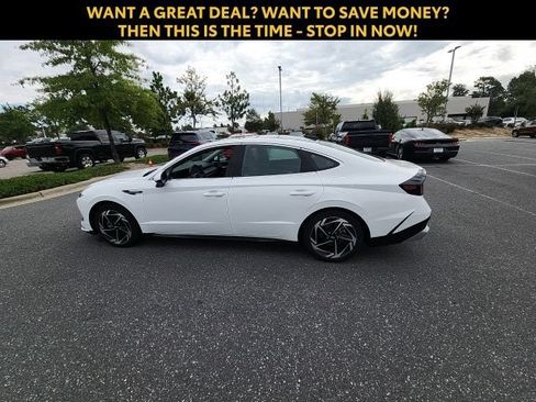 Used 2025 Hyundai Sonata SEL FWD image 8