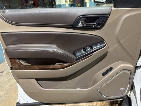Used 2019 Chevrolet Tahoe LT image 17
