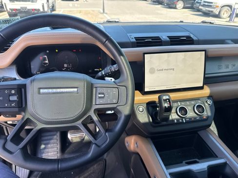 Used 2025 Land Rover Defender 130 V8 AWD/4WD image 11