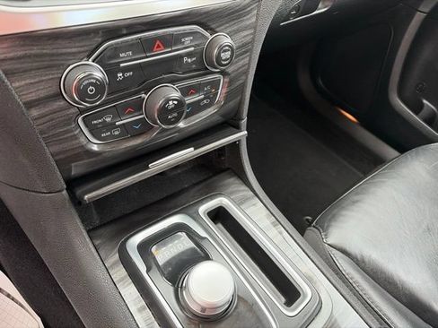 Used 2021 Chrysler 300 Touring L AWD/4WD image 23