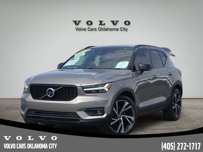 Certified 2022 Volvo XC40 T5 R-Design w/ Advanced Package