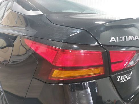 Certified 2025 Nissan Altima 2.5 SV FWD image 34
