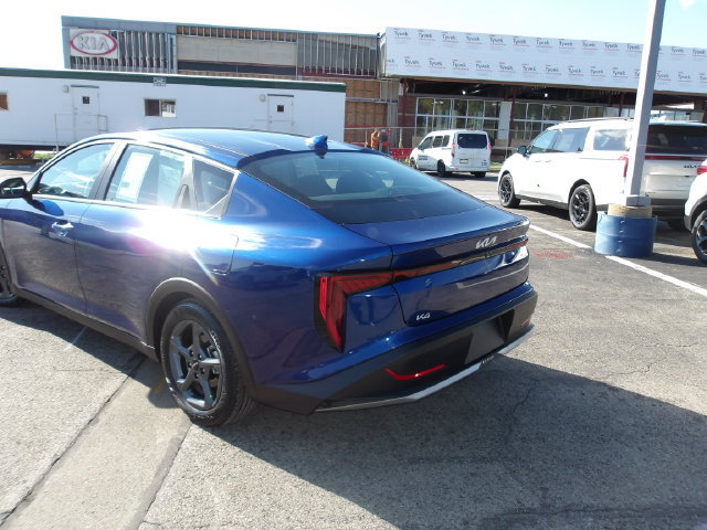 Certified 2026 Kia K4 FWD image 5