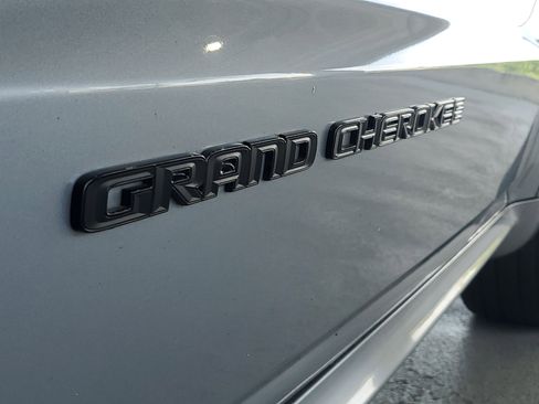 Used 2021 Jeep Grand Cherokee SRT AWD/4WD image 5