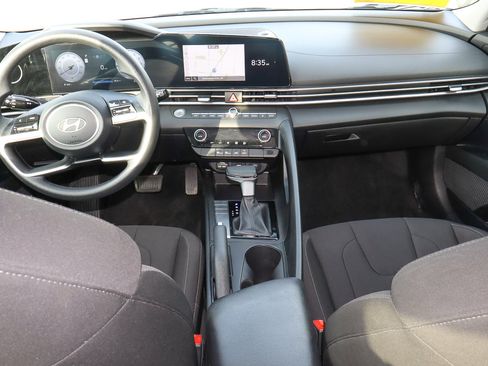 Used 2024 Hyundai Elantra SEL image 10