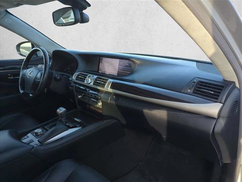 Used 2014 Lexus LS 460 w/ Comfort Package RWD image 25