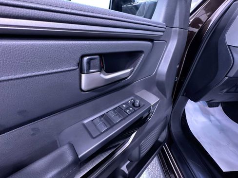 Used 2025 Toyota Tundra Limited AWD/4WD image 4