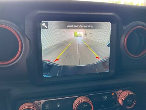 Used 2021 Jeep Gladiator Mojave AWD/4WD image 15