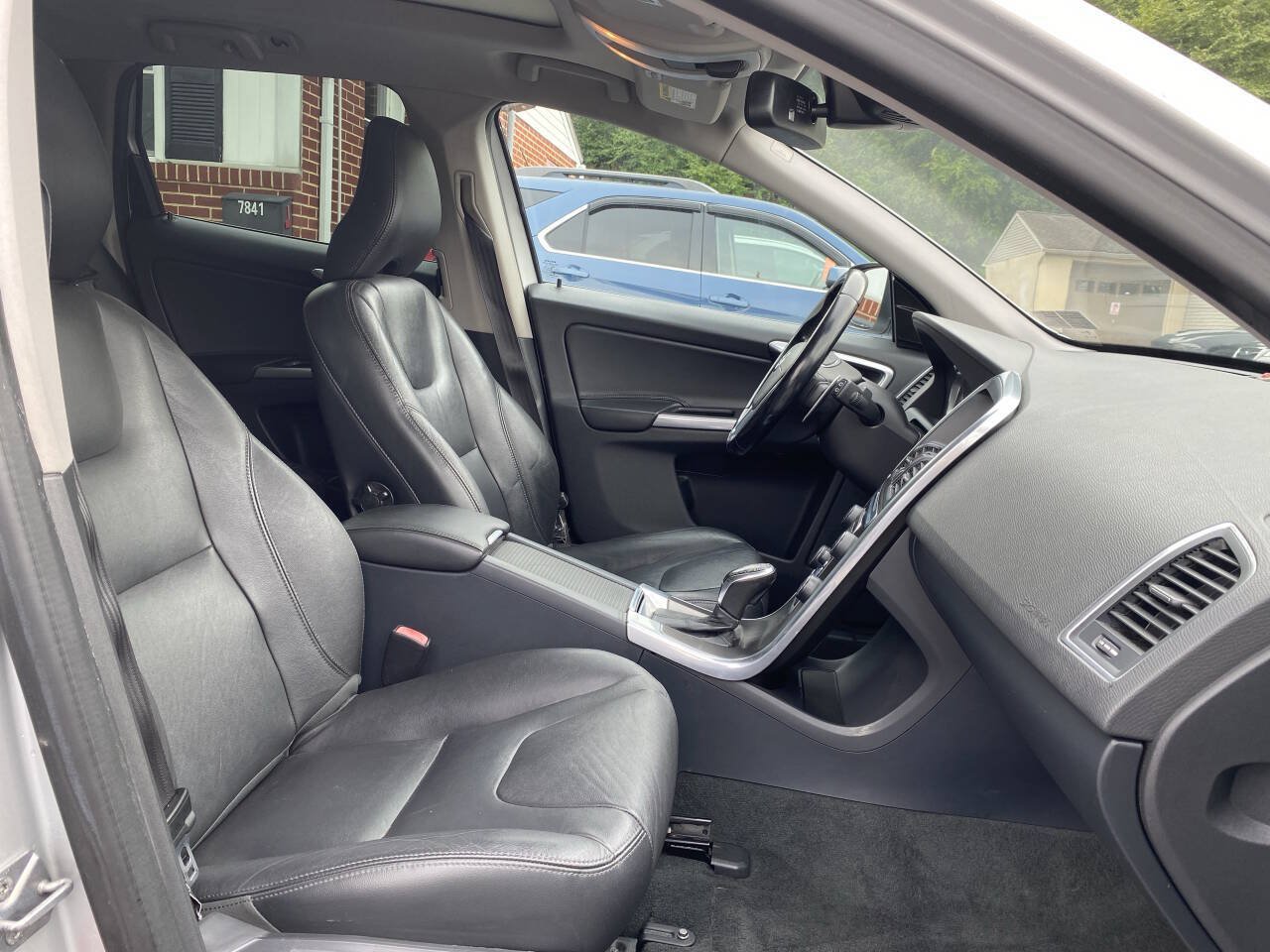 Used 2015 Volvo XC60 T6 Premier Plus AWD/4WD image 18