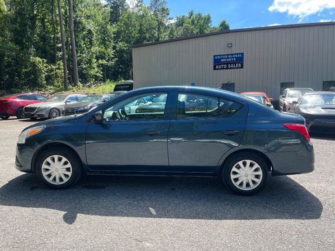 Used 2017 Nissan Versa S FWD image 4