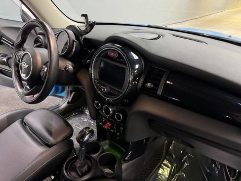 Used 2019 MINI Cooper S w/ Signature Upholstery Package image 45