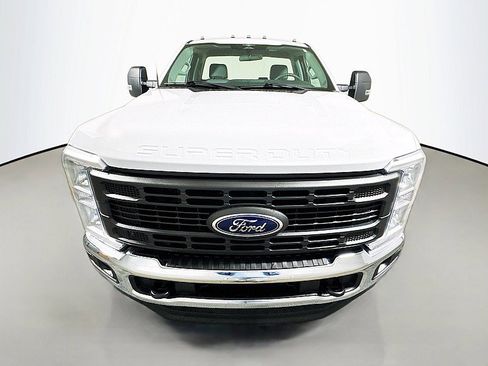 Used 2023 Ford F250 XL w/ 360-Degree Camera Package image 2