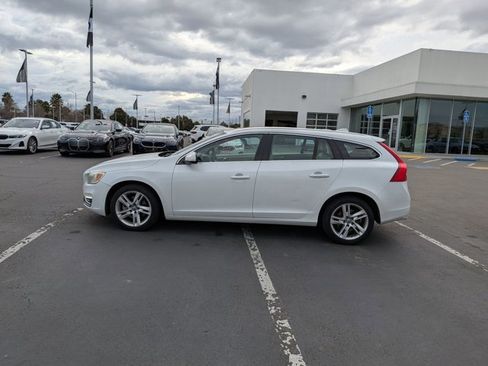 Used 2015 Volvo V60 T5 Premier w/ Protection Package image 8
