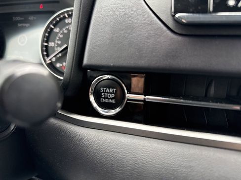 Used 2023 Mitsubishi Outlander ES image 20